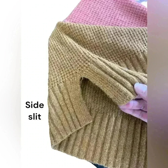 SO Soft sweater - Large - Picture 6 of 11